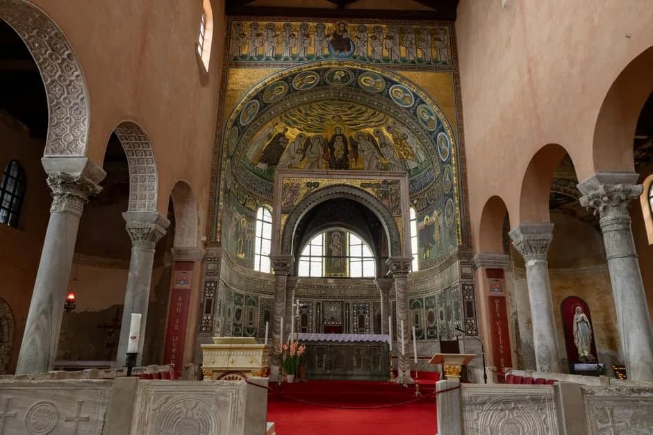 Les mosaïques byzantines à fond d'or de l'abside de la basilique euphrasienne de Poreč