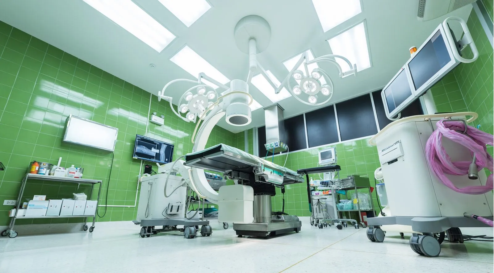 Hôpital moderne en Croatie avec équipement médical